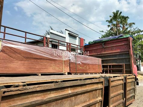 Pengiriman Container Plywood Kruing 1 PT INDOHO SANTOSA ABADI