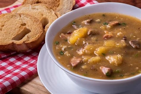 Sopa De Mandioca Calabresa A Receita Perfeita Para Aquecer Os Dias