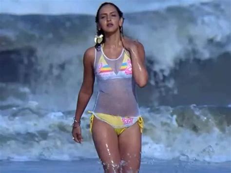 3 Hot Sexy Reshmi Bennett Bikini Pics