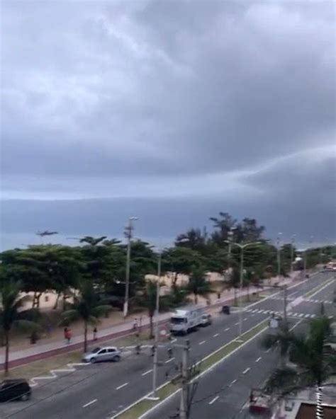 Ao Vivo Praia de Itaparica em Vila Velha ES Atualizações Chovendo em