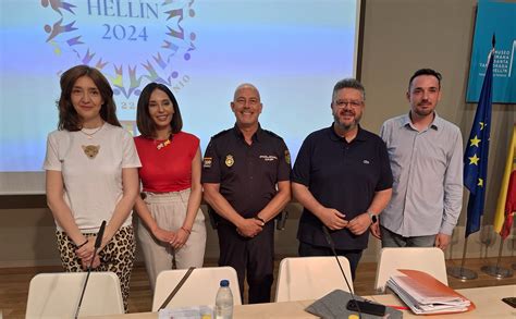 Una Mesa Redonda Sobre La Ley De La Diversidad Sexual Y Derechos De