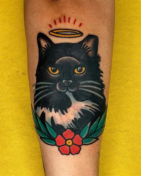 Aprender sobre 71 imagem tatuagem de gato no braço br thptnganamst