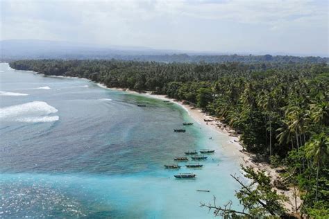 Foto Krui Destinasi Wisata Jagoan Lampung Dengan Segudang Potensi