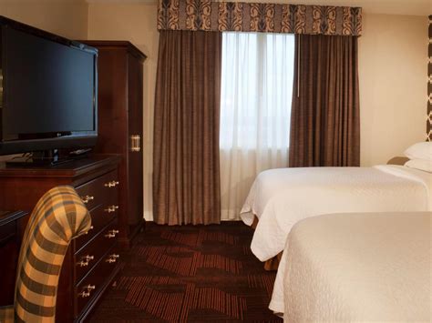 Embassy Suites Syracuse Hotel (East Syracuse (NY)) - Deals, Photos ...