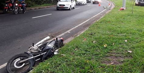 Jovem Tem Perna Amputada Ao Colidir Moto Em Poste R Dio Super Fm