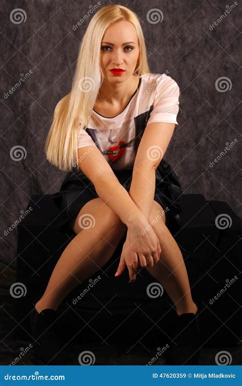 Hot Red Lips Stock Image Image Of Contact Blonde Elegance 47620359