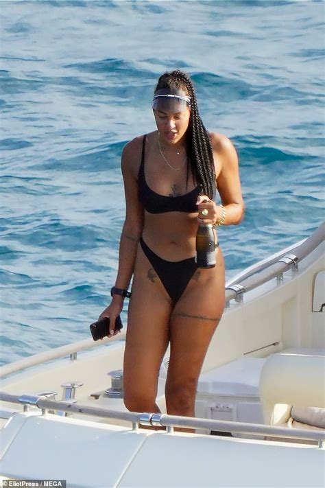 Basketball Player Liz Cambage Twerks In A G String Bikini On Vacation In St Barts Daily Mail