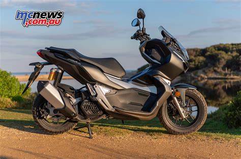 Motorcycle Review Honda ADV 150 Versus Yamaha YZF R15 MCNews Au