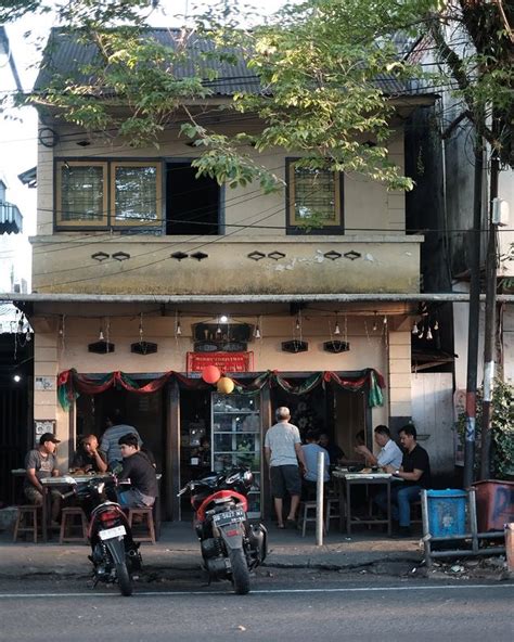 Nostalgia Aroma Klasik Di 10 Kedai Kopi Tertua Di Indonesia Nibble