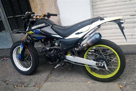 Italika motorcycle for rent for filming in CDMX