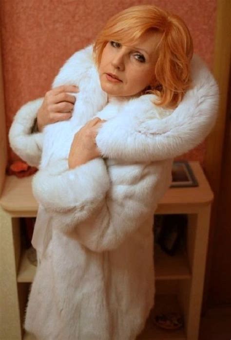 Pin On Bont Fur Fashion White Fur Coat Fur Coat