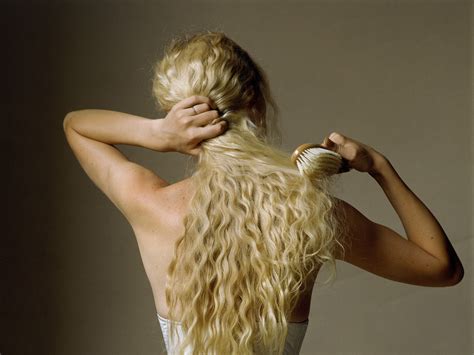 How to Deal With Post-Pregnancy Hair Loss | Vogue