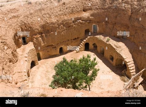 Habitations Troglodytes Maisons Construites Sous Terre Matmata