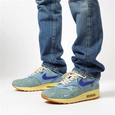 Nike Air Max Dirty Denim God Meets Fashion