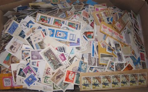 Lot De Plusieurs Milliers De Timbres Trangers D Coller Kaufen Auf