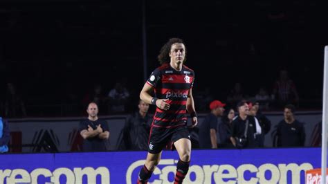 Clube da Série A negocia a contratação do zagueiro David Luiz ex Flamengo