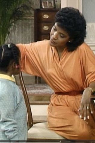 Visit a Blog Dedicated to Clair Huxtable’s Best Looks