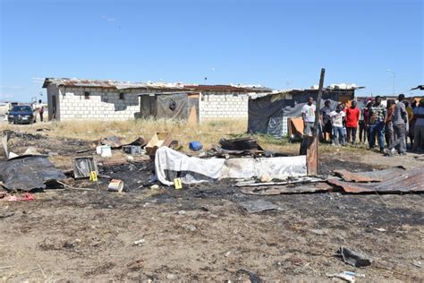 Foggia Incendio Nel Ghetto Di Borgo Mezzanone Migrante Muore