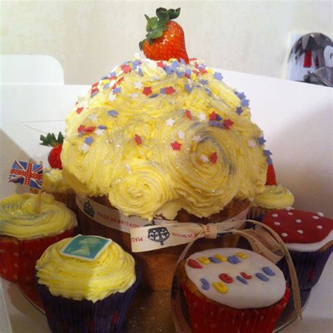 Queens Jubilee Cupcake Desserts Food Jubilee