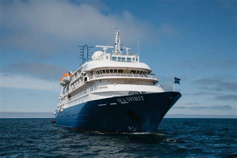 Drake Passage - Crossing on a Cruise to Antarctica | Poseidon Expeditions