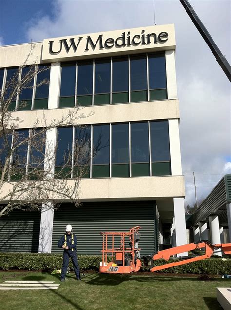 Exterior Healthcare Signage Exterior Medical Signage M Flickr