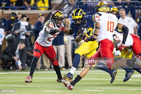 Michigan Tyrone Wheatley Photos and Premium High Res Pictures - Getty ...