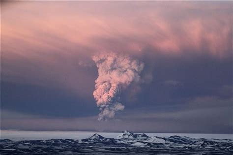 UK predictes dense ash cloud by Tuesday morning - cleveland.com