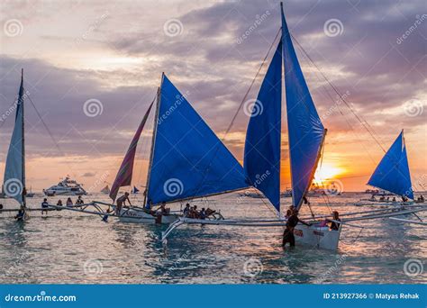 Paraw Outrigger Sunset Tour Boracay Philippines Royalty Free Stock