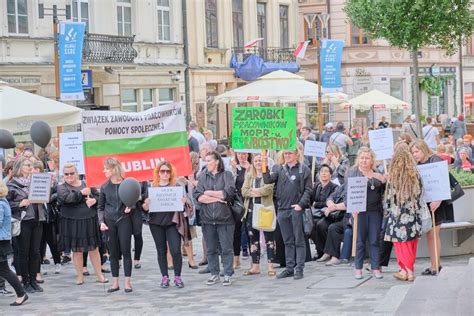 Tym Razem B Dziemy G O Ni W Czwartek Protest Pracownik W Mopr Przed