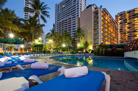 Holiday Inn Puerto Vallarta Hotel Cheap Vacations Packages | Red Tag ...