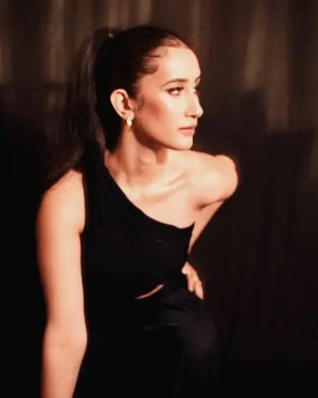 Namita Dubey Latest Top Hot Pics And Photo