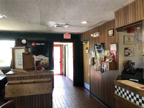 Concord NH Pizza Hut Foyer Waiting Area Austin Dodge Flickr