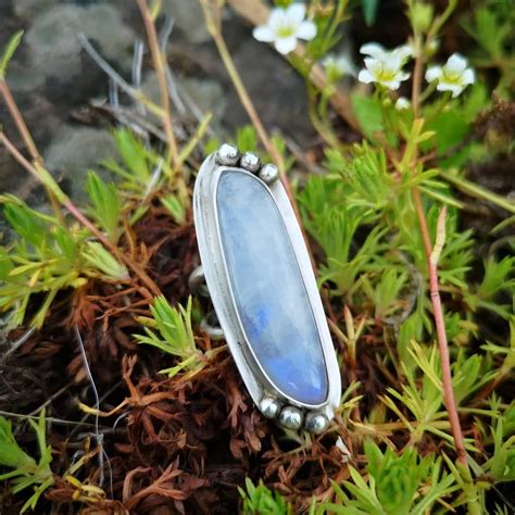 Bague Argent Massif Et Pierre De Lune Arc En Ciel L Univers De Nah Le