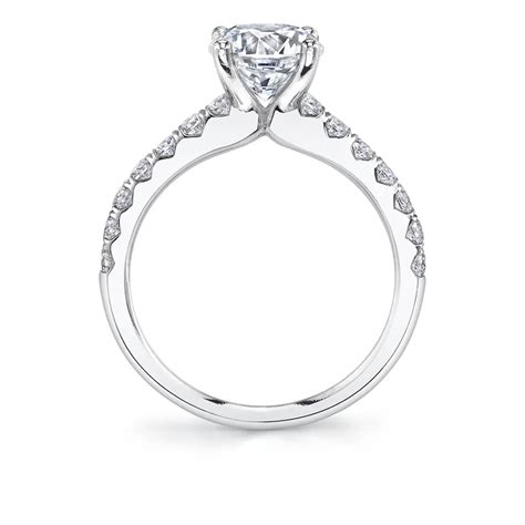 Round Cut Classic Engagement Ring Aimee