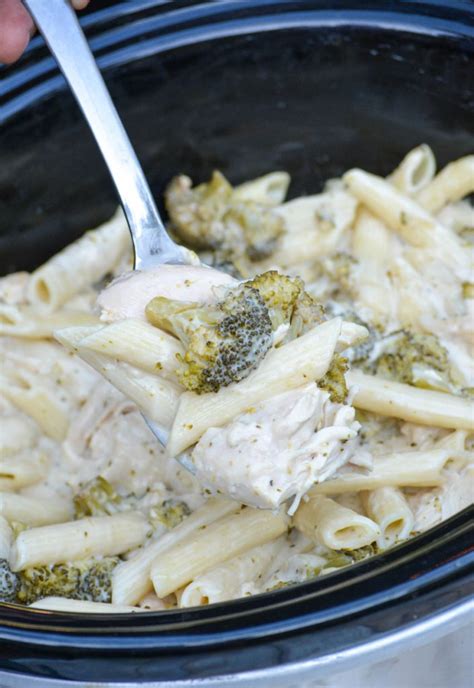 Crock Pot Chicken Alfredo With Broccoli The Quicker Kitchen