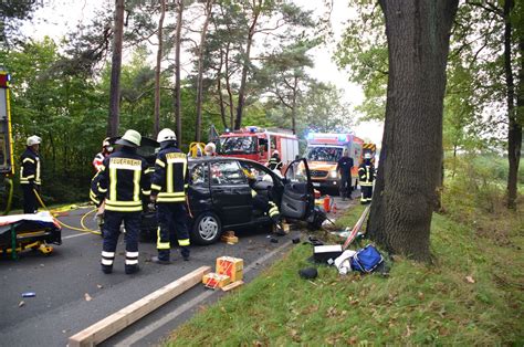 Pol Std J Hriger Autofahrer Bei Unfall In Helmste Schwer Verletzt