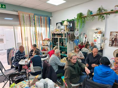 Cafés mémoires au café boutique associatif Le Solidaire Ville de