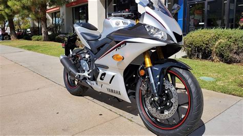 New Yamaha Yzf R3 Matte Silver Legendary Yamaha Superbike Youtube