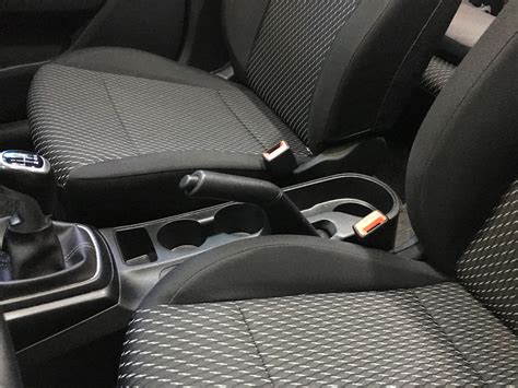 Подлокотник КИА Рио Х Лайн – выбор и установка - KIA Rio X-Line Club