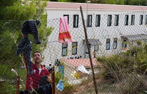 Italia Evacuará Polémico Centro De Refugiados En Isla De Lampedusa La Nación