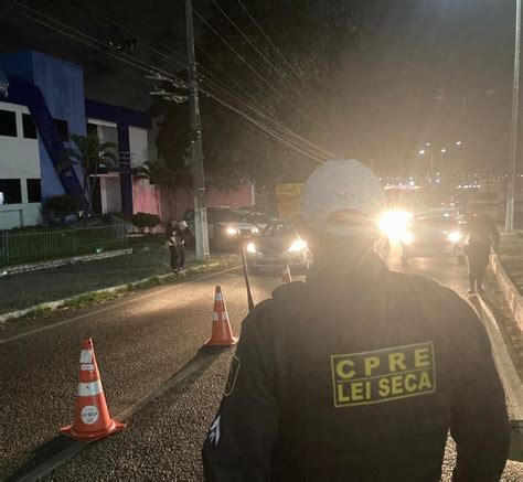 Carnaval Opera O Lei Seca Autua Pessoas E Prende Por Embriaguez