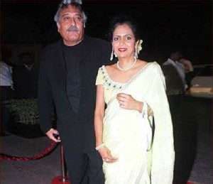 Vinod Khanna family photos | Celebrity family wiki