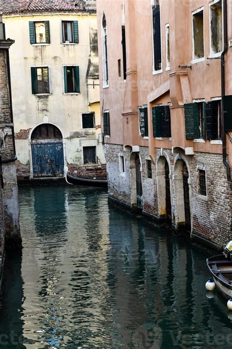 Buildings of Venice, Italy 21844782 Stock Photo at Vecteezy