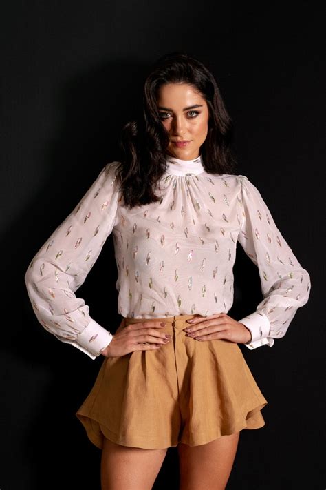 guide    style  brown skirt panaprium