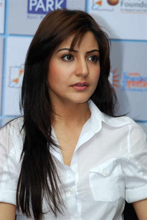Anushka Sharma Hot In Badmaash Company Anushka Sharma Hot Bikini