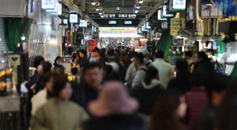 소상공인 줄줄이 폐업에‘노란우산 공제금 20↑