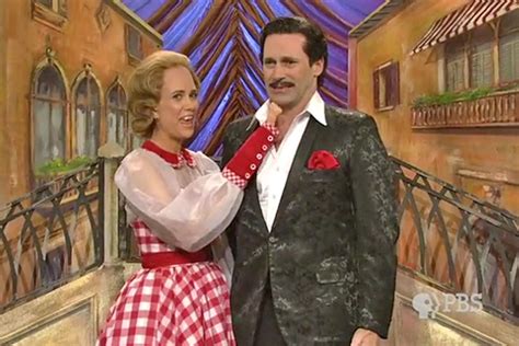 Kristen Wiig and Jon Hamm Make Love ‘Gross’ on ‘SNL’s’ Lawrence Welk Show