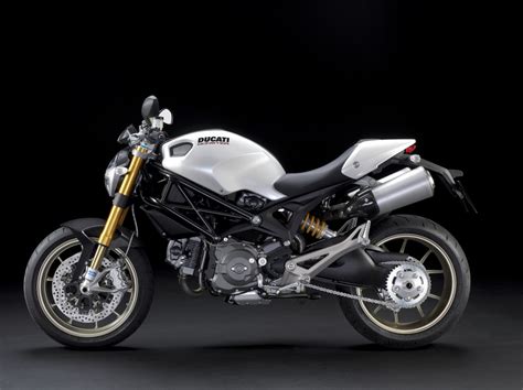 Ficha técnica de la Ducati Monster 1100 S 2009 Masmoto es