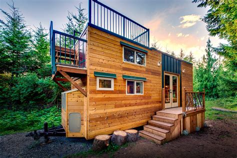 204 Sqft Basecamp Green Tiny House By Backcountry Tiny Homes Dream