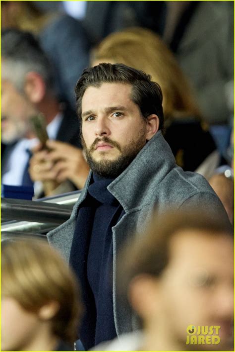 Kit Harington And Lionel Messi Check Out Champions League Vs Benfica